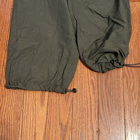 Target joggers. - Picture 3 of 3